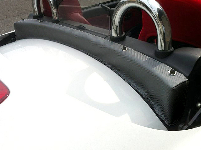 バックボードカバー　ダイハツ　コペン　ブラックカーボンレザータイプ　オープニングカバー無し車