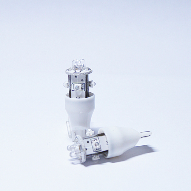 【在庫限り】LEDバルブ　T15/16サイズ　360度7LEDタイプ　ホワイト