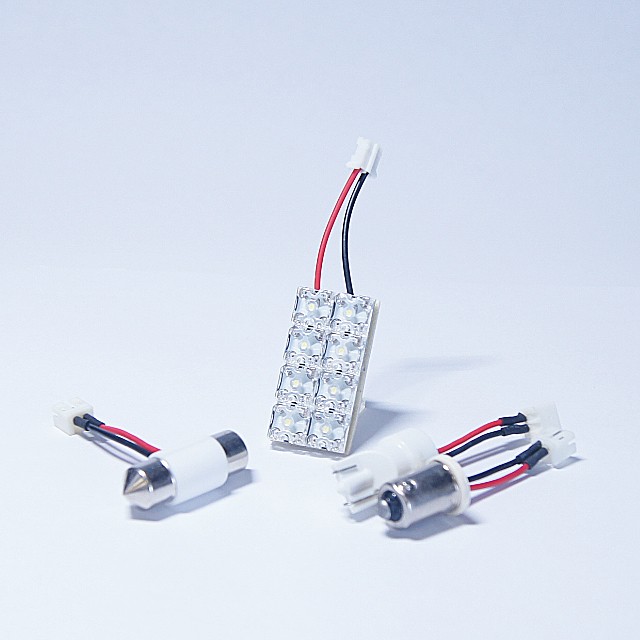 【在庫限り】8LEDランプ　ホワイト色